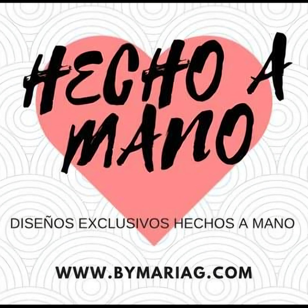 Tarjeta de contacto de By Maria G Fashion Crochet con imagen de modelo.